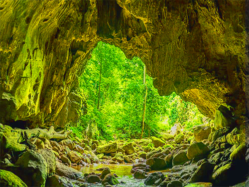 Caving Experience in Sri Lanka