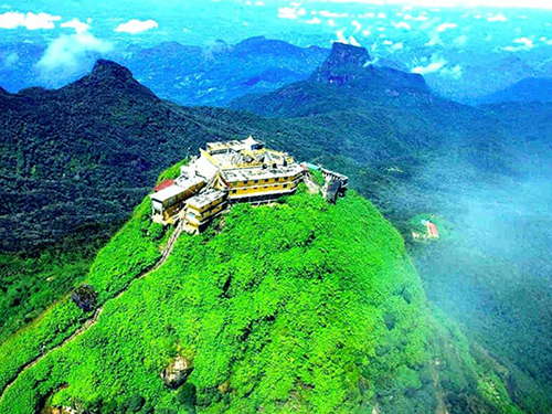 Trekking Adams Peak in Sri Lanka
